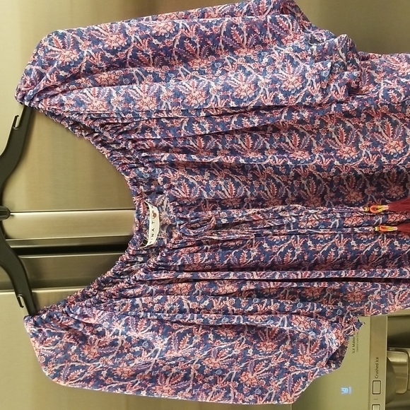 💕TRINA TURK💕 Chiffon Flounce Short Sleeve Blouse Tassels ~ Micro Floral Print - Picture 3 of 9